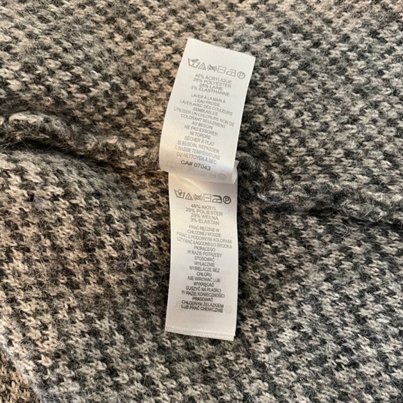 Max Studio Gray/White Wrap One Button Sweater Jacket Large Size - Picture 4 of 5